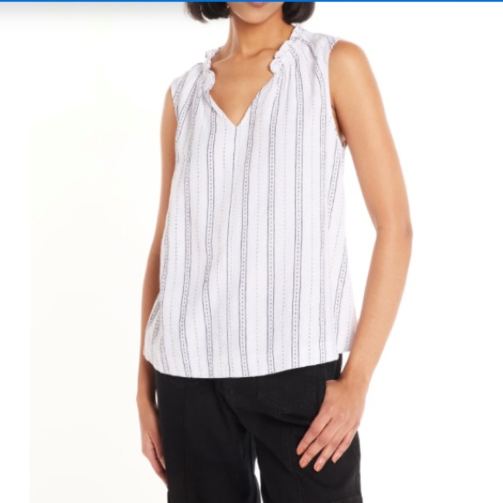 Time and Tru black and white sleeveless blouse